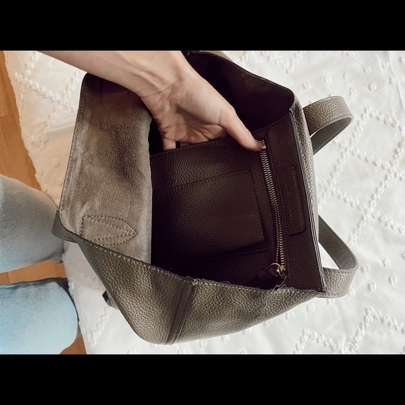 Steve Madden Tote - Picture 6 of 7